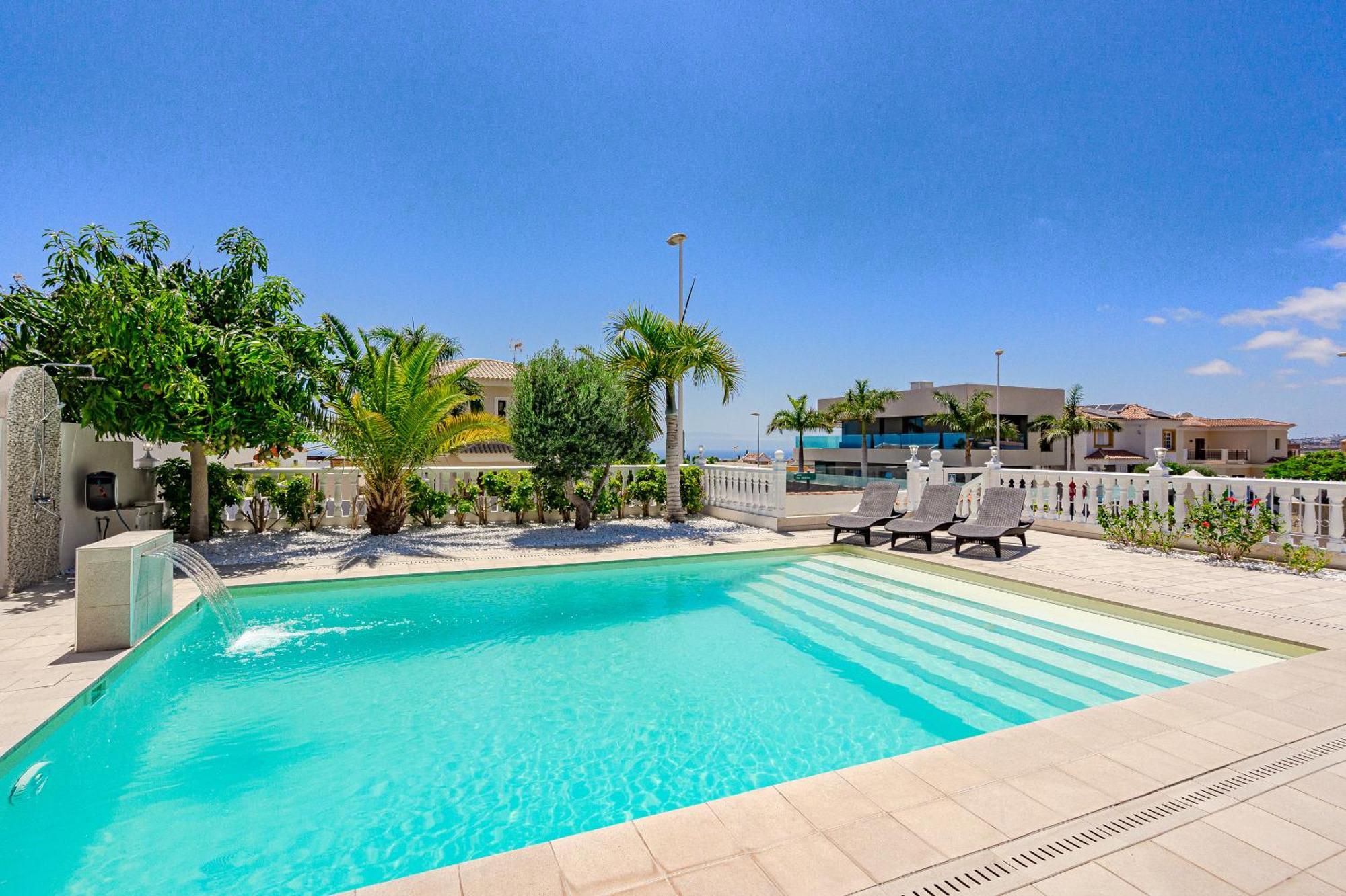 Villa Sabina - 6 Bedroom House 아데제 외부 사진